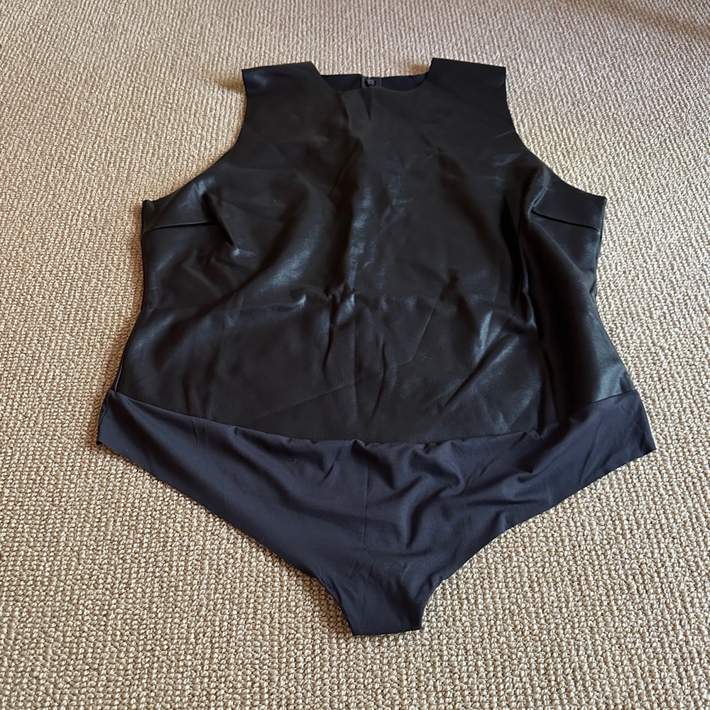 Skims Soot Faux Leather Crew Neck Bodysuit, Size 4X NWT